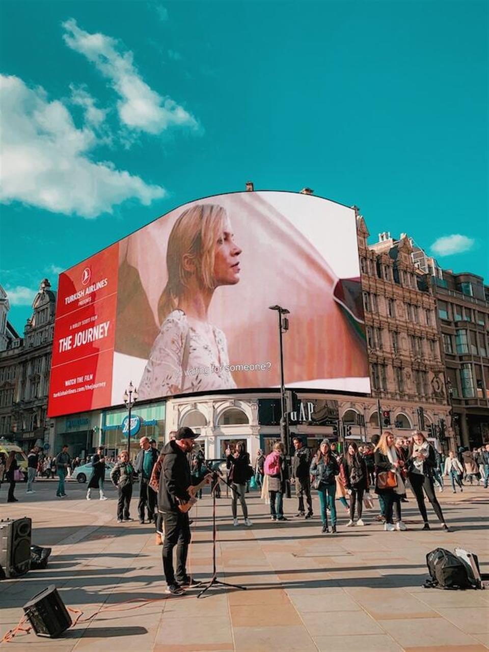 Hvad er outdoor reklamer og hvorfor er de vigtige for din virksomhed